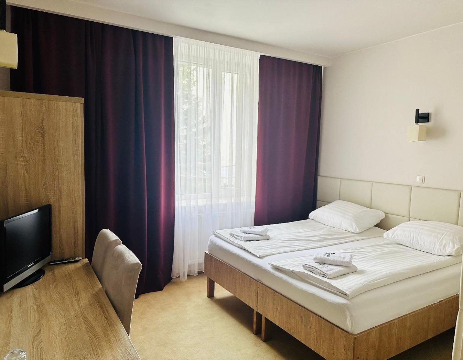 Hotel Tm Радом Экстерьер фото