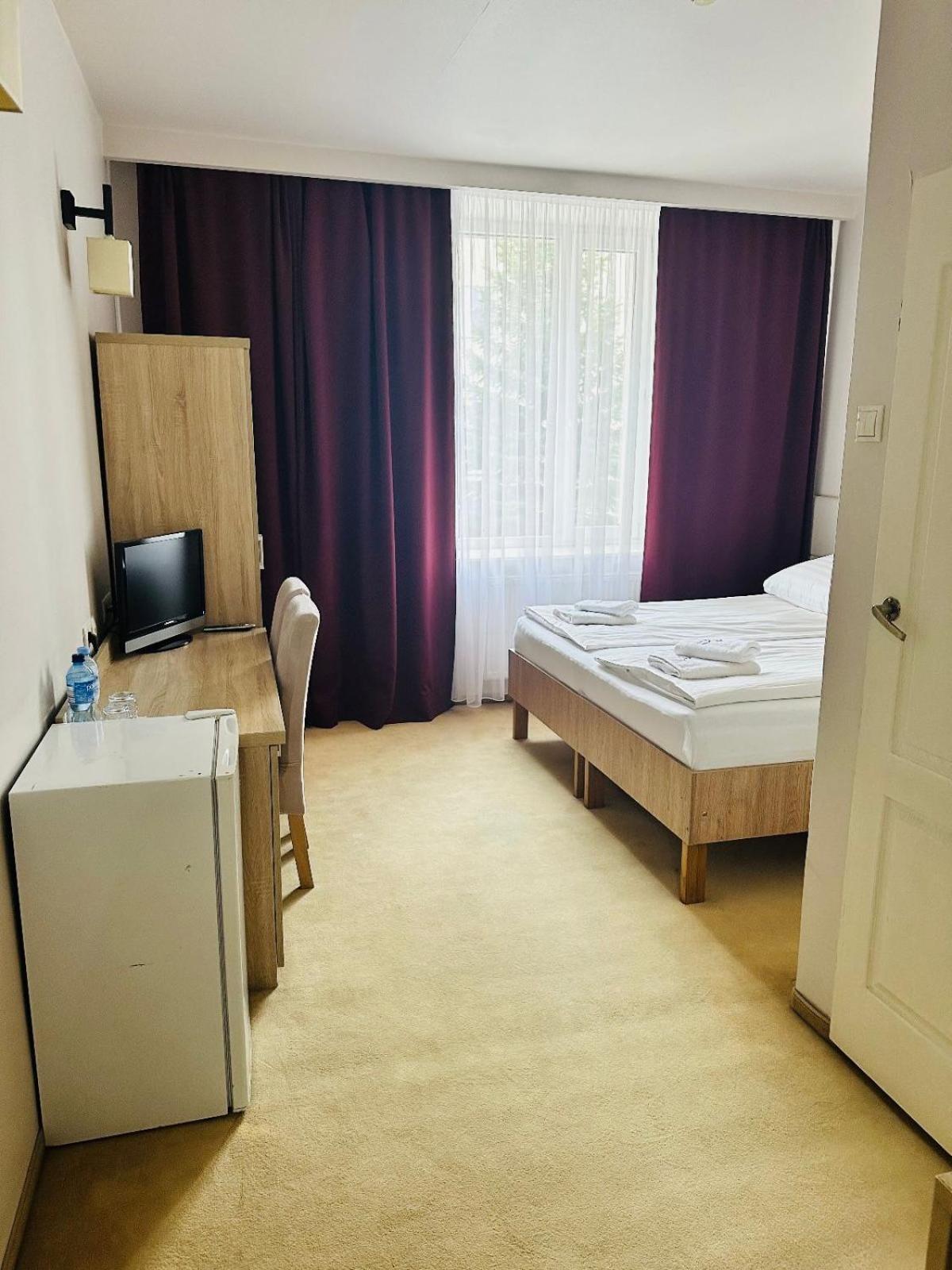 Hotel Tm Радом Экстерьер фото