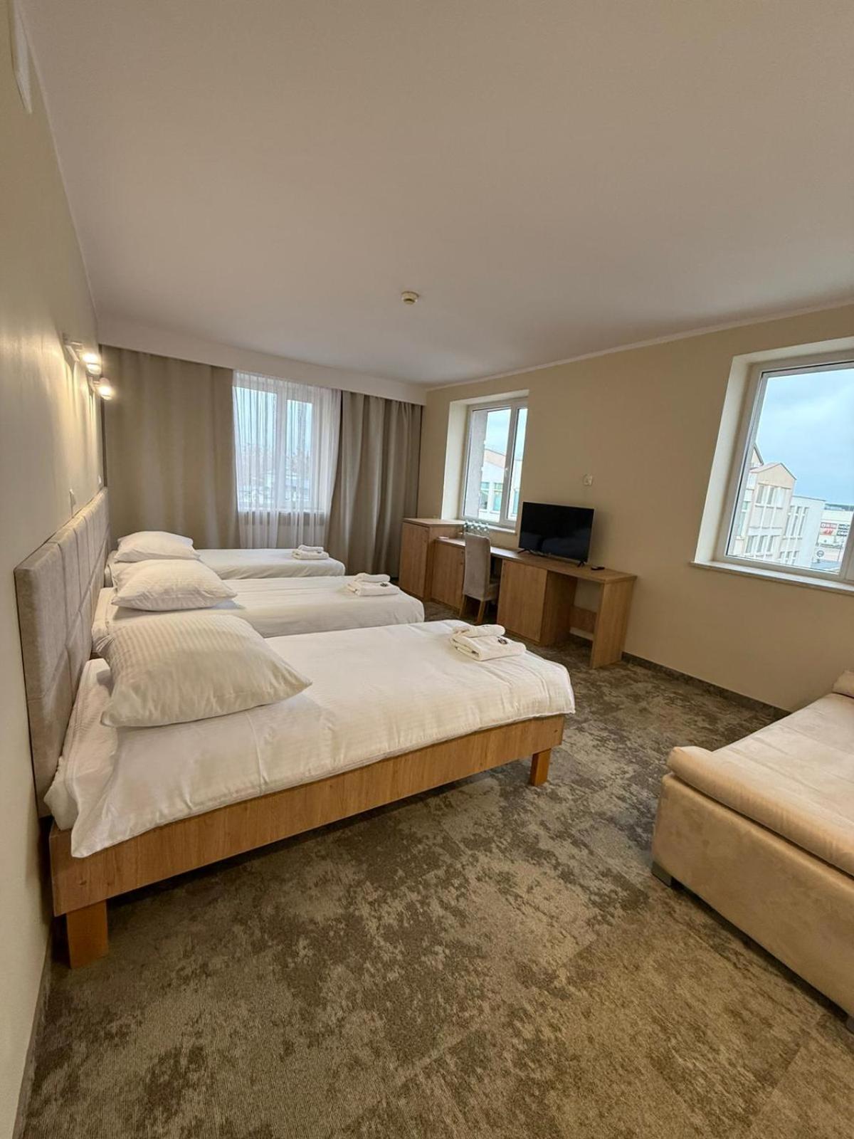 Hotel Tm Радом Экстерьер фото