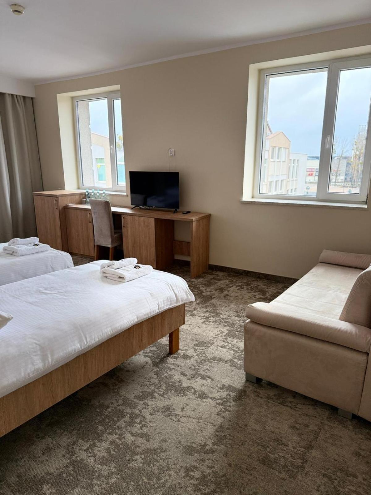 Hotel Tm Радом Экстерьер фото
