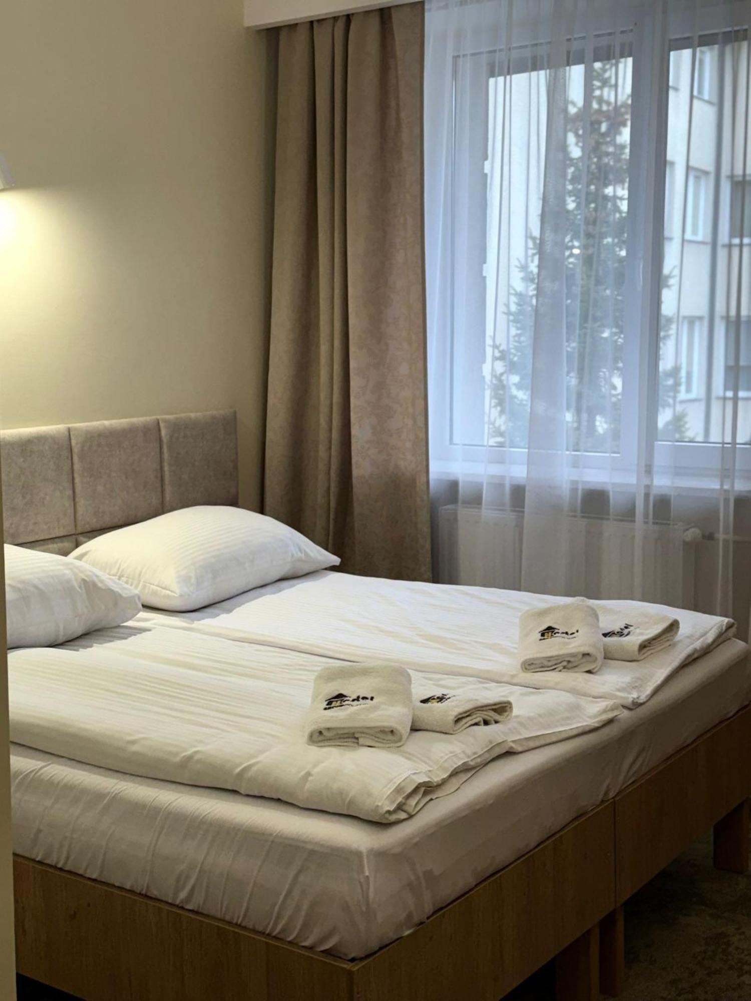 Hotel Tm Радом Экстерьер фото